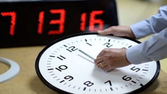 العودة الى الساعة القانونية